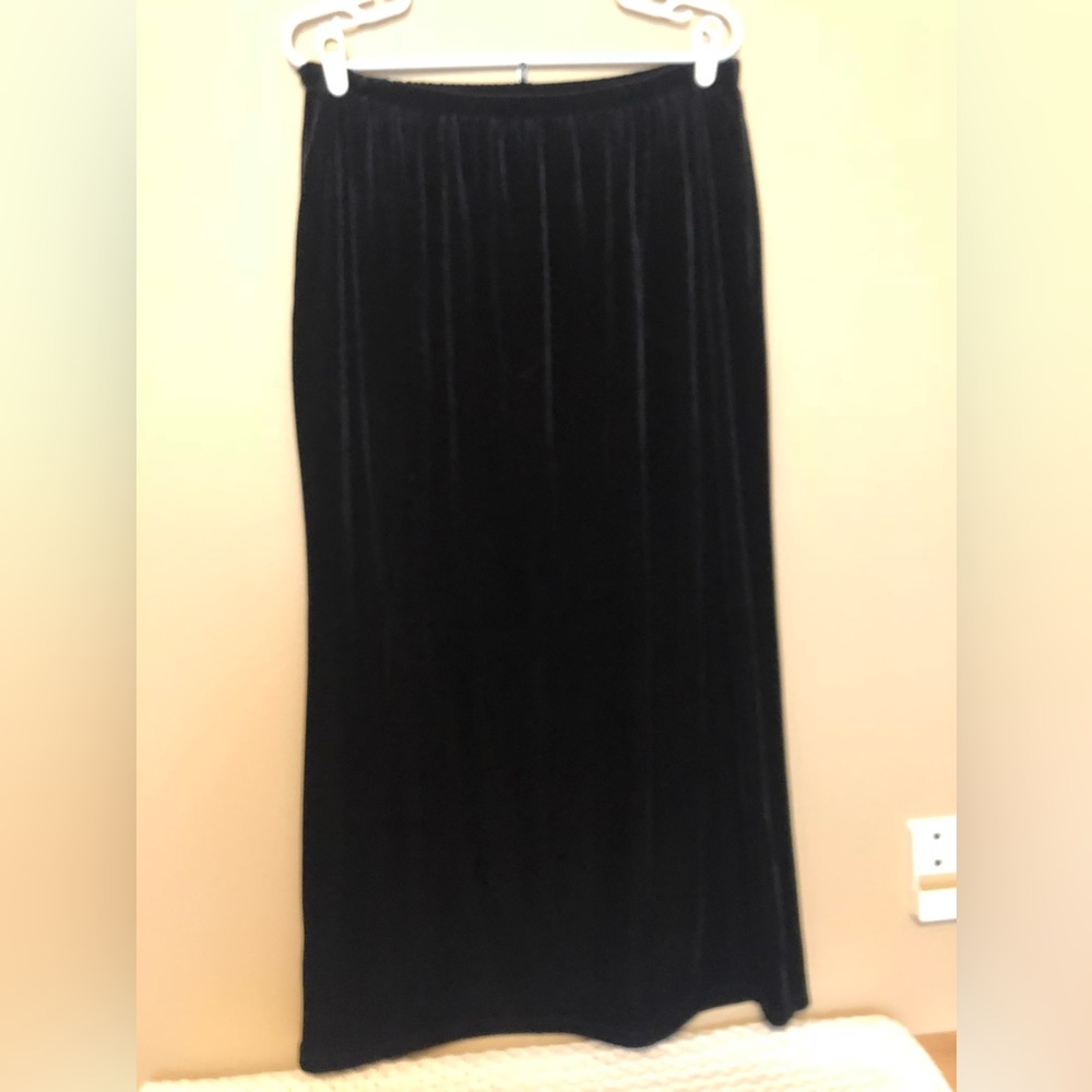 Flowing Velvet Holiday Black Skirt XL